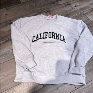 Women’s Edikted Crew Neck X-Small.